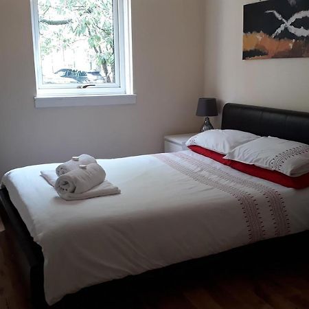 Bright City Centre House - Private Garden & Parking! Βίλα Γλασκώβη Εξωτερικό φωτογραφία