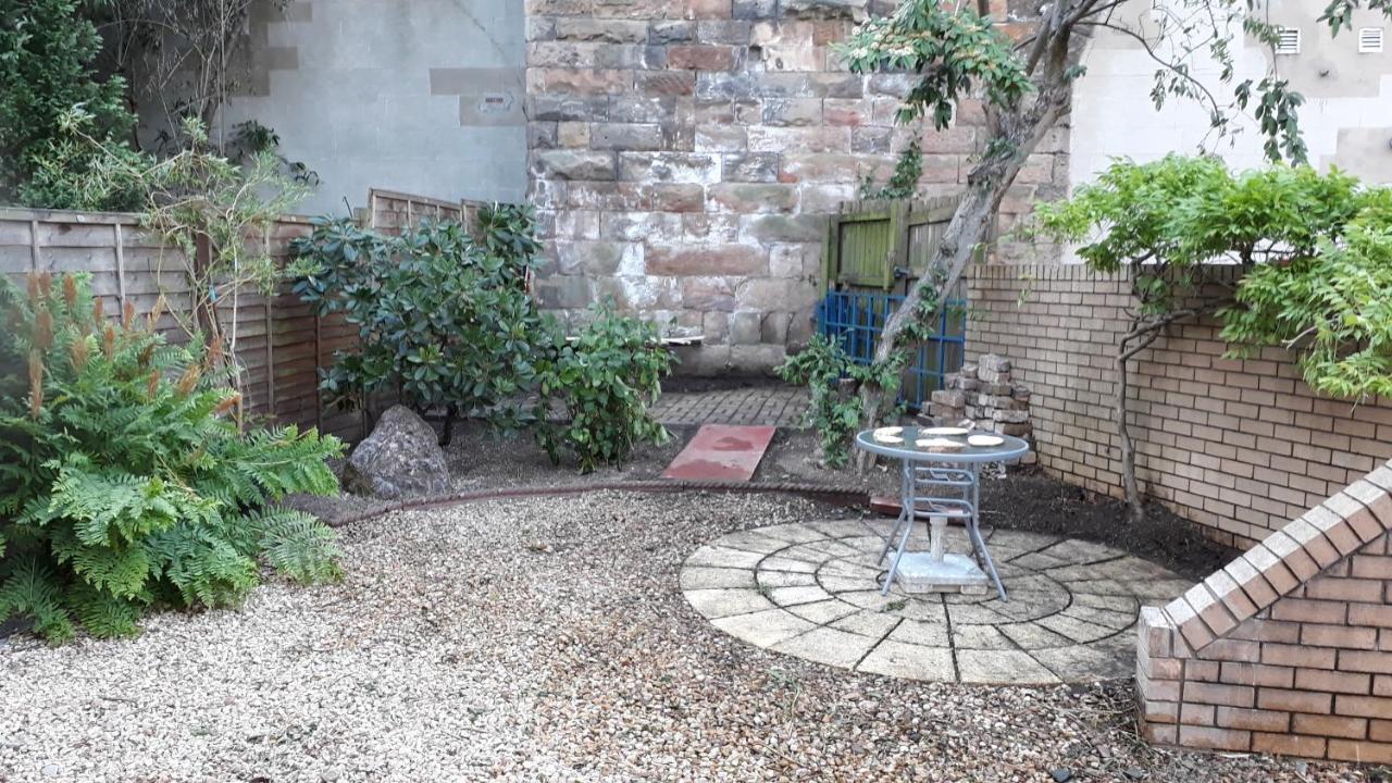 Bright City Centre House - Private Garden & Parking! Βίλα Γλασκώβη Εξωτερικό φωτογραφία